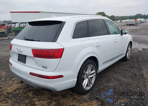 2018 Audi Q7 3.0T Premium из США, поврежденный, VIN WA1VAAF79JD043477